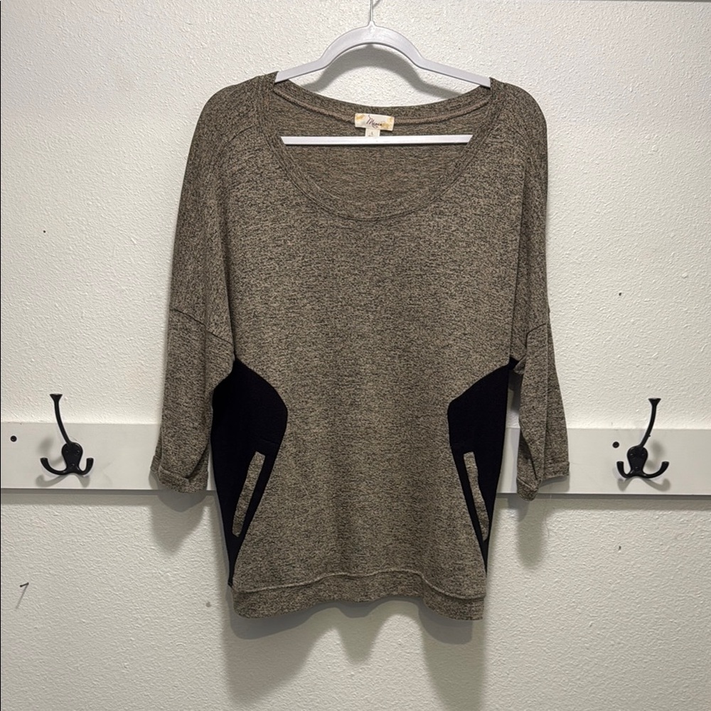 Green and Black Sweater Top